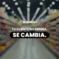 Pasillo de supermercado desenfocado con anaqueles llenos de productos; al centro, el logo de TZ Logística y el texto «Tu cliente no espera. Se cambia.»
